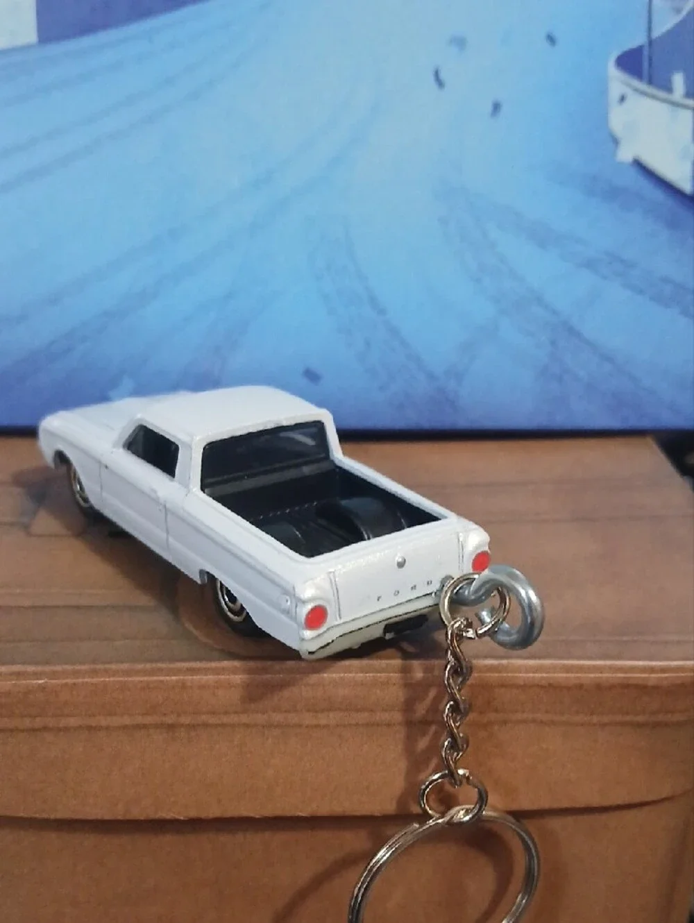1961 Ford FALCON Ranchero MB White Die-Cast Classic Car Keychain
